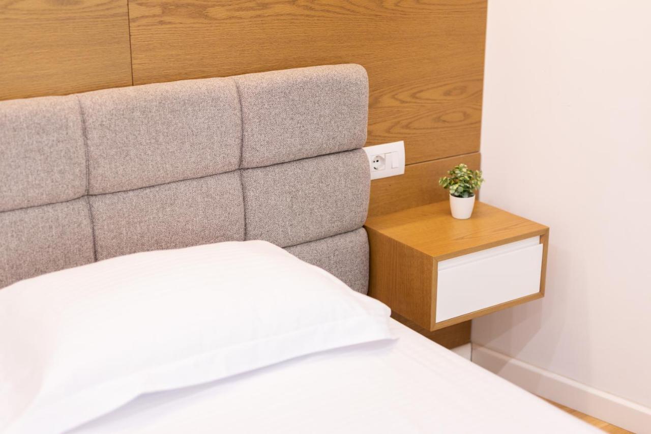 Exclusive 2 Bedrooms
