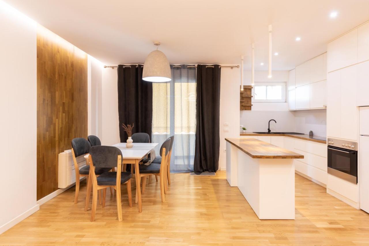 Exclusive 2 Bedrooms *